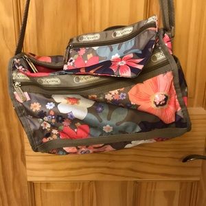 Le Sportsac everyday deluxe